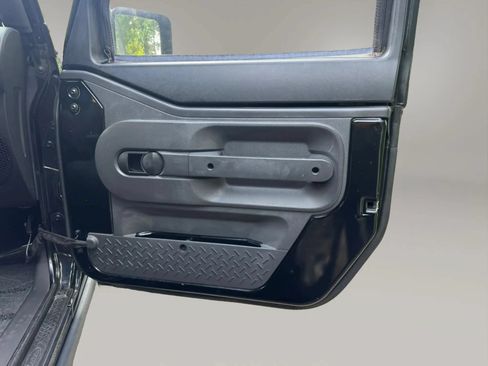 Used 2009 Jeep Wrangler Rubicon w/ Trailer Tow Group AWD/4WD image 11