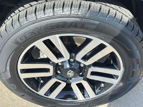 Used 2021 Toyota 4Runner Limited image 9