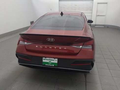 Used 2025 Hyundai Elantra Sport FWD image 7