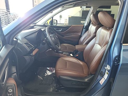 Used 2019 Subaru Forester Touring AWD/4WD image 7
