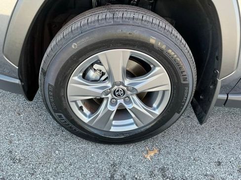 Used 2025 Toyota RAV4 XLE image 9