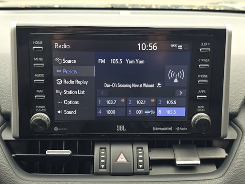 Used 2019 Toyota RAV4 Limited image 17