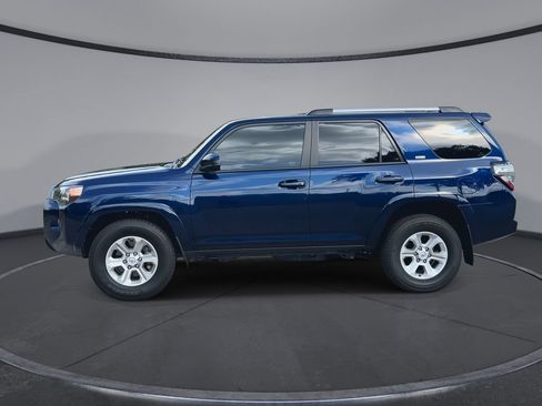 Used 2024 Toyota 4Runner SR5 RWD image 5