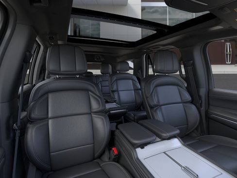 New 2026 Lincoln Navigator Reserve image 10