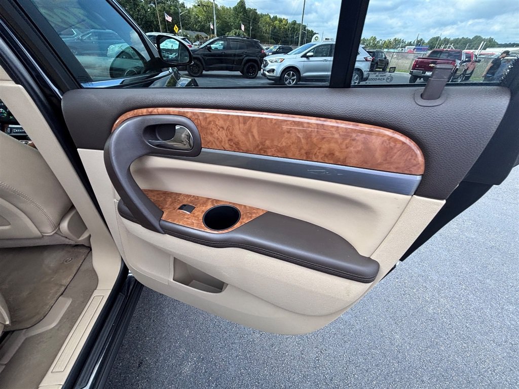 Used 2011 Buick Enclave CXL w/ Trailering Provision Package FWD image 30