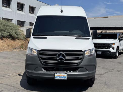 Used 2022 Mercedes-Benz Sprinter 2500 image 5