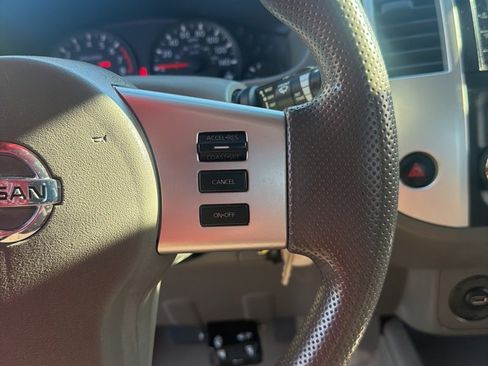 Used 2013 Nissan Frontier SV image 31