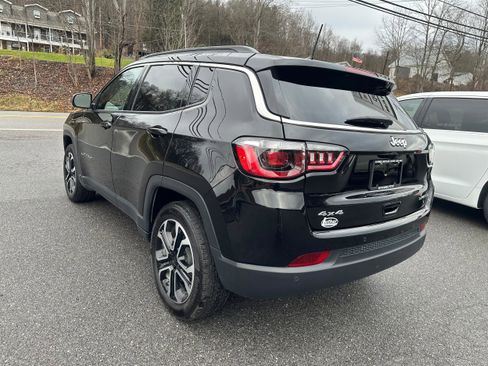 Used 2024 Jeep Compass Limited w/ Sun and Sound Group image 22