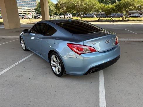 Used 2010 Hyundai Genesis 2.0T RWD image 6