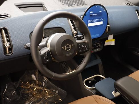 Certified 2025 MINI Cooper Countryman S image 6