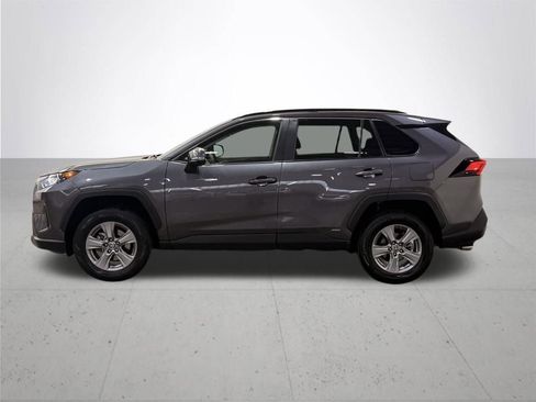 Used 2022 Toyota RAV4 LE image 15