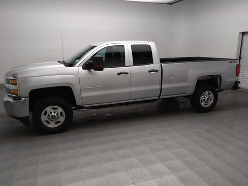 Used 2019 Chevrolet Silverado 2500 W/T w/ WT Convenience Package AWD/4WD image 2