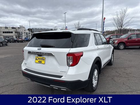 Used 2022 Ford Explorer XLT AWD/4WD image 7