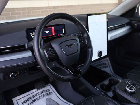 Used 2022 Ford Mustang Mach-E Select w/ Comfort/Technology Package RWD image 15