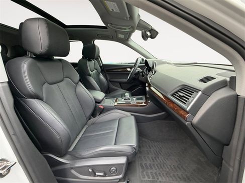 Used 2019 Audi Q5 2.0T Premium Plus w/ Premium Plus Package image 13