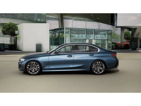 New 2026 BMW 330i xDrive Sedan w/ Convenience Package AWD/4WD image 4