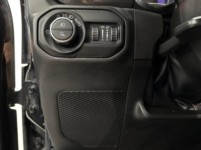 Used 2022 Jeep Gladiator Sport AWD/4WD image 26