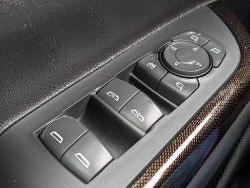 Used 2023 GMC Acadia AT4 w/ Technology Package image 22