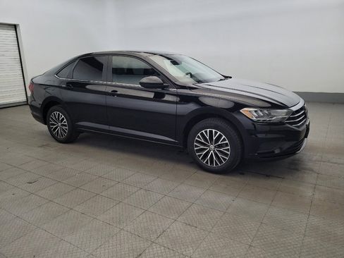 Used 2019 Volkswagen Jetta SE w/ Cold Weather Package FWD image 11