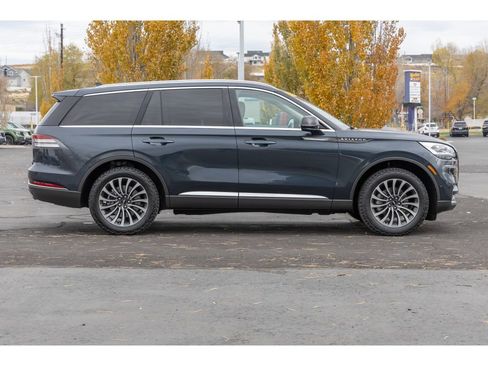 Used 2023 Lincoln Aviator Reserve w/ Equipment Group 201A image 2