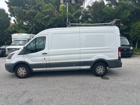 Used 2018 Ford Transit 250 148 Medium Roof RWD image 4