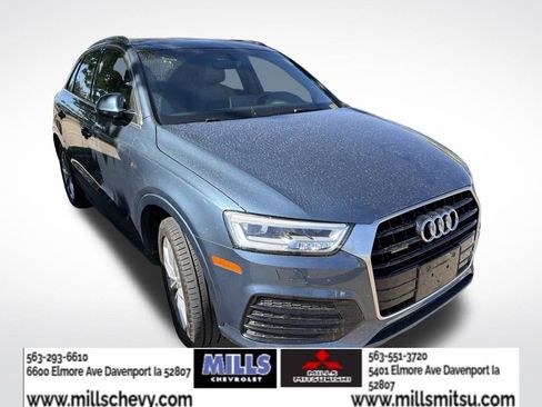 Used 2018 Audi Q3 2.0T Premium Plus w/ Premium Plus Package AWD/4WD image 2