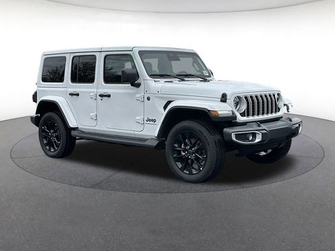 Certified 2025 Jeep Wrangler Unlimited Sahara AWD/4WD image 8