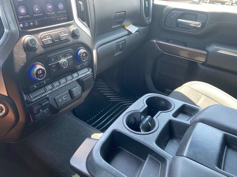 Used 2022 Chevrolet Silverado 2500 LT w/ Convenience Package AWD/4WD image 22