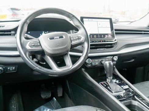 Used 2022 Jeep Compass Limited w/ (RED) Package image 15