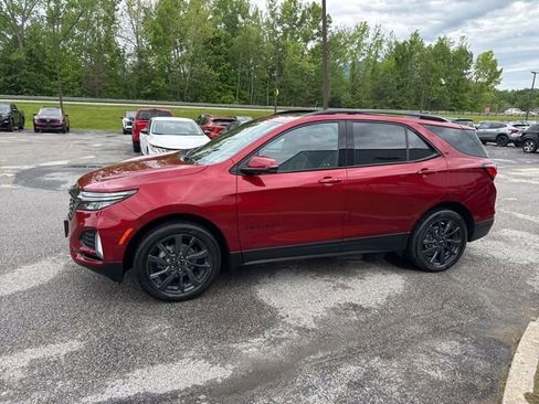 Used 2023 Chevrolet Equinox RS w/ RS Leather Package AWD/4WD image 32