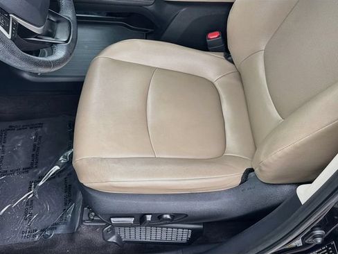 Used 2021 Toyota Sienna XLE FWD image 18