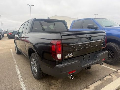 Used 2025 Honda Ridgeline TrailSport image 2