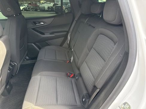 Used 2025 Chevrolet Equinox LT image 10