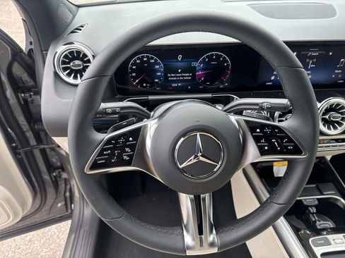 New 2026 Mercedes-Benz GLA 250 image 9