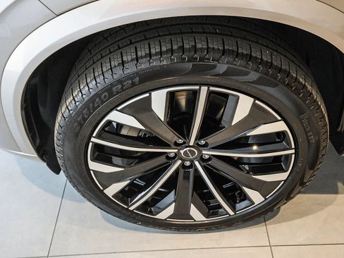 New 2026 Volvo XC90 T8 Ultra w/ Lounge Package AWD/4WD image 10