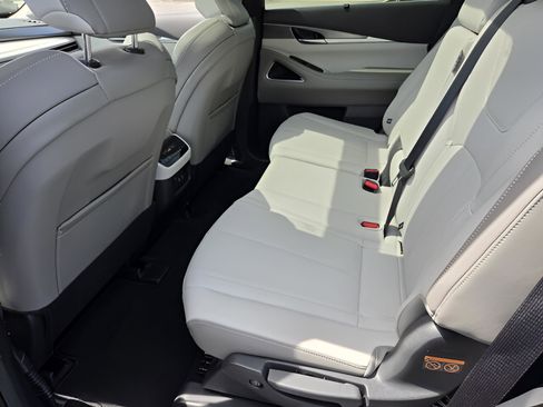 Certified 2026 INFINITI QX60 Luxe w/ Cargo Package image 29