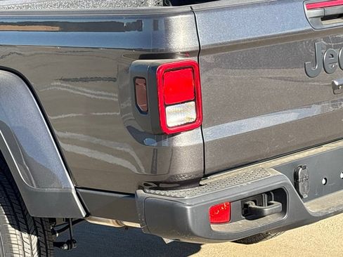 New 2026 Jeep Gladiator Sport AWD/4WD image 8