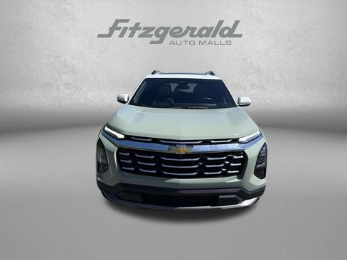 Used 2025 Chevrolet Equinox LT w/ Convenience Package II FWD image 2