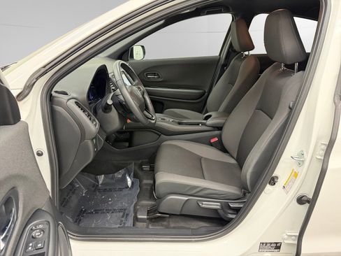 Used 2022 Honda HR-V Sport image 9