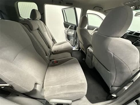 Used 2013 Toyota Highlander Plus image 21