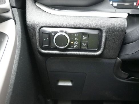 Used 2024 Ford Explorer XLT image 18