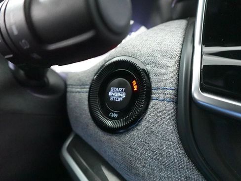 Used 2025 Jeep Compass Latitude image 18