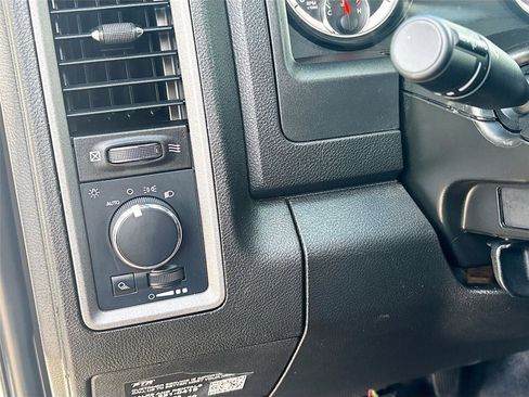 Used 2022 RAM 1500 Tradesman w/ Chrome Appearance Group image 10