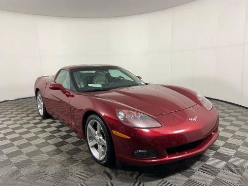 Used 2006 Chevrolet Corvette Coupe w/ Preferred Equipment Group RWD image 1