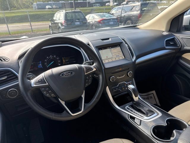 Used 2017 Ford Edge SEL w/ Equipment Group 201A AWD/4WD image 12