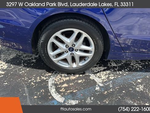 Used 2015 Ford Fusion SE FWD image 16