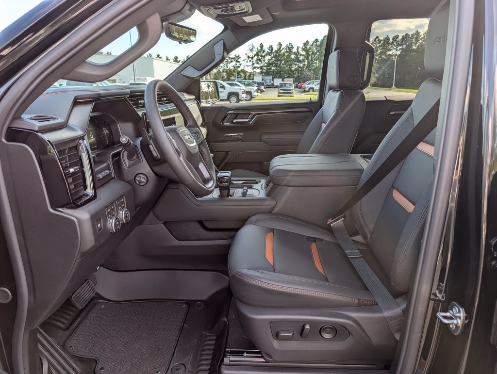 New 2026 GMC Sierra 1500 AT4 w/ AT4 Premium Package AWD/4WD image 16