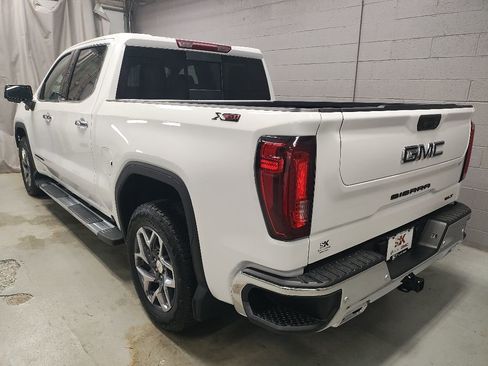 New 2026 GMC Sierra 1500 SLT AWD/4WD image 19