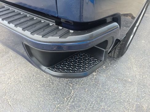 Used 2022 Chevrolet Silverado 1500 Custom image 39