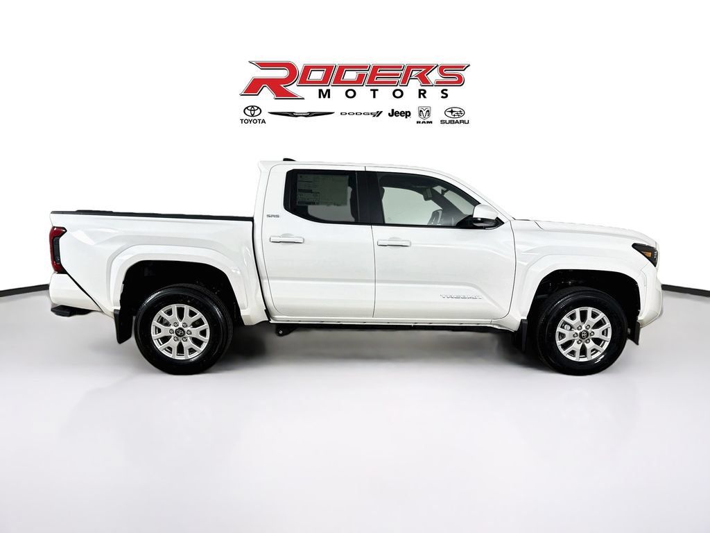 Used 2026 Toyota Tacoma SR5 AWD/4WD image 14